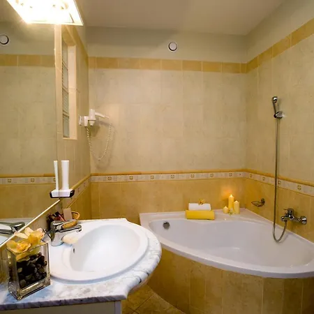 Voelgy Wellness & Konferencia Hotel 4*