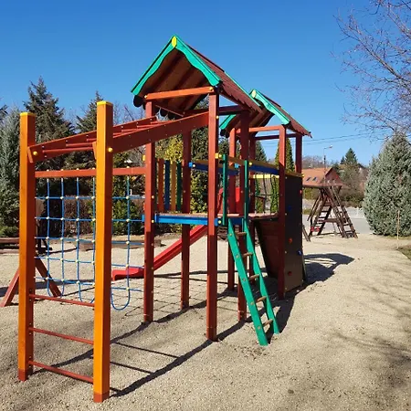 Ξενοδοχείο Voelgy Wellness & Konferencia 4*